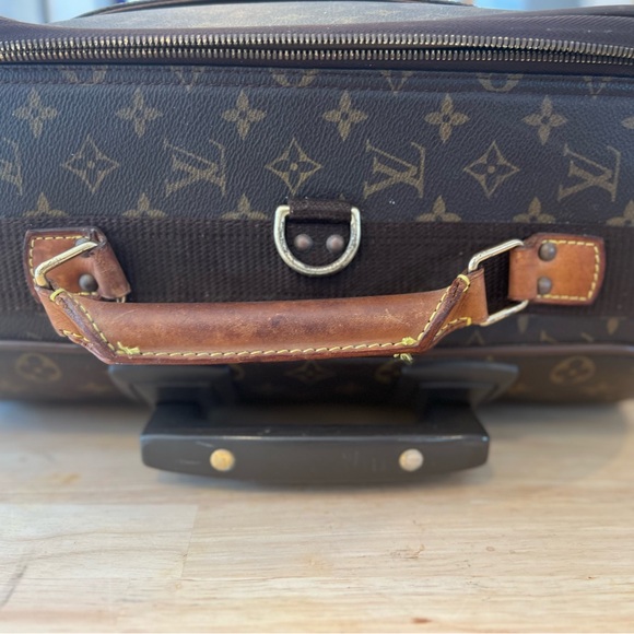 Louis Vuitton suitcase with wheels, authentic monogram carryon - Picture 13 of 13
